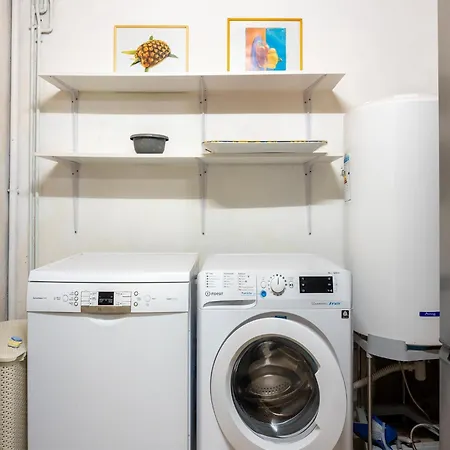 Spacious With Private Pool And Park, Cleaning Included Feriehus