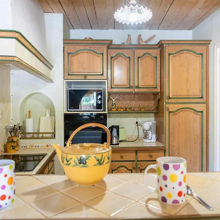 Spacious With Private Pool And Park, Cleaning Included Feriehus *